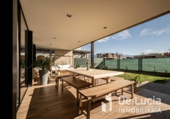 ALMIRANTE BROWN Y VIAMONTE - - Lujan De Cuyo | Mendoza